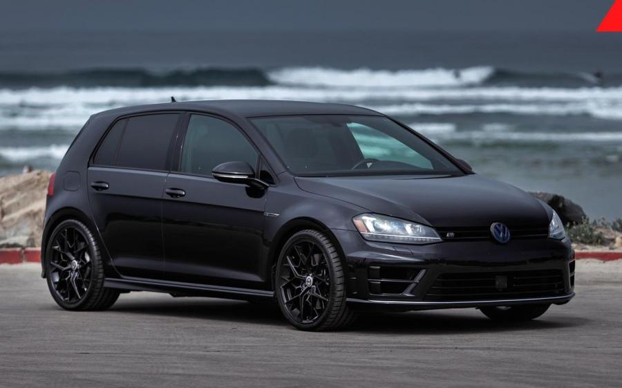 Volkswagen Golf R on HRE Wheels (FF10) '2019